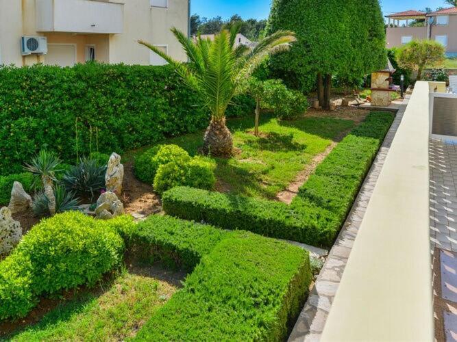 Apartments In House Liveric, In Vir At The Beach Exterior foto